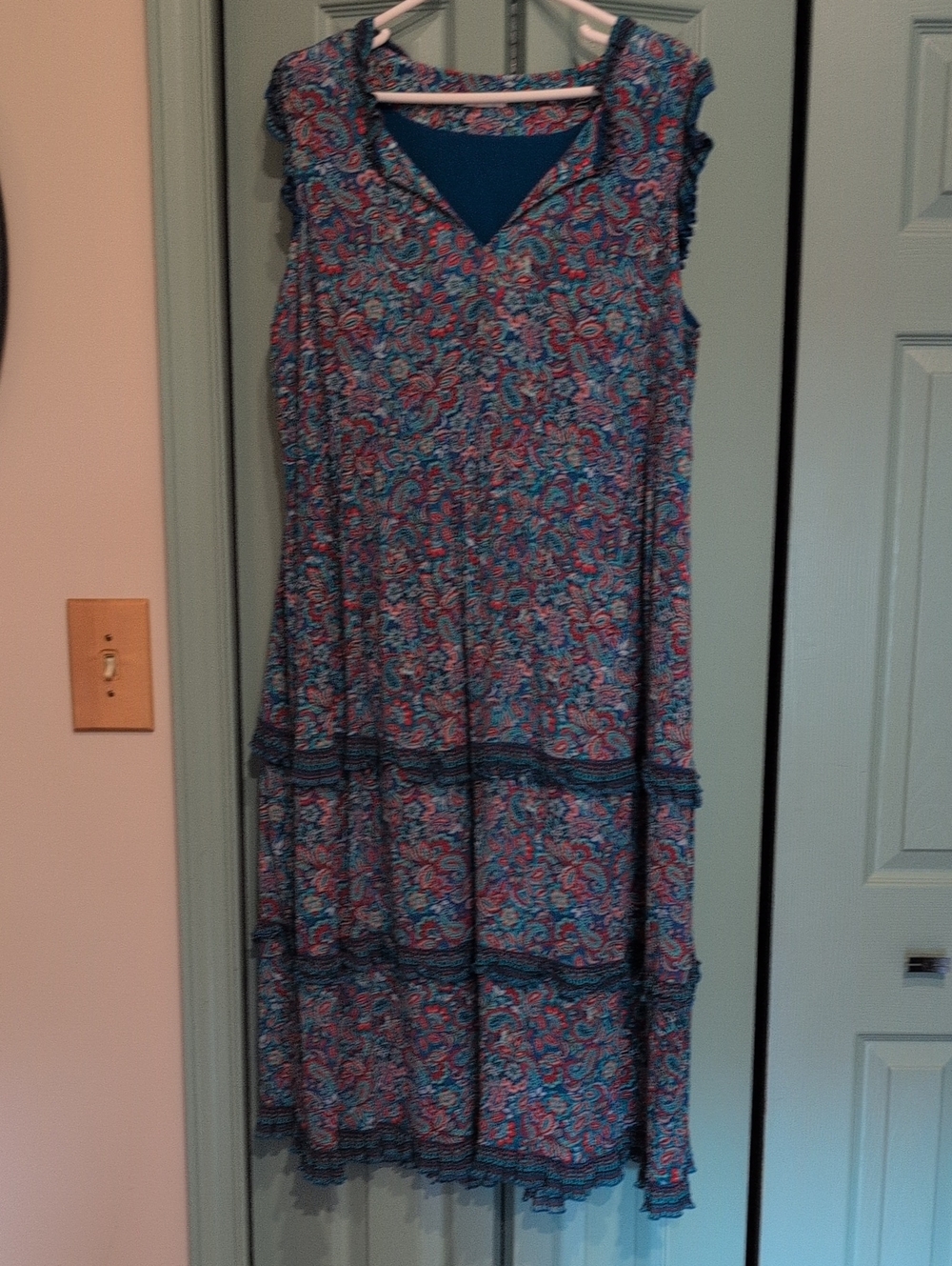 J. Jill Blue & Pink Paisley Sleeveless V-Neck Maxi Dress